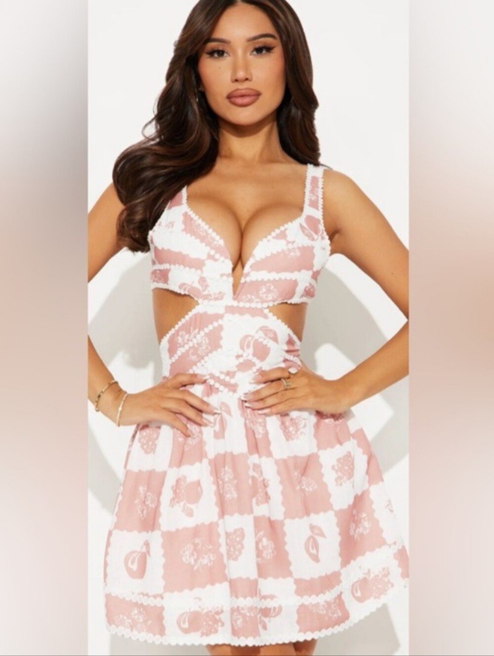 🩷NWOT🩷 🩷Fashion Nova Pink and White Cutout Floral Mini Dress🩷